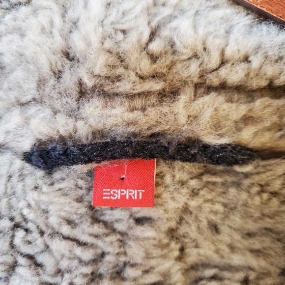 Esprit Vintage Suede and Sherpa Vest. Womens size M - Picture 2 of 6